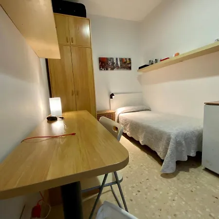 Barcelona Housing Recommend For Students-3